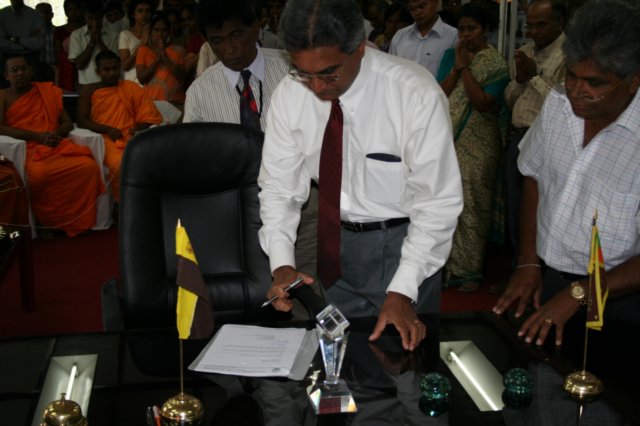 assumingdutiesasthevicechancellor2.jpg